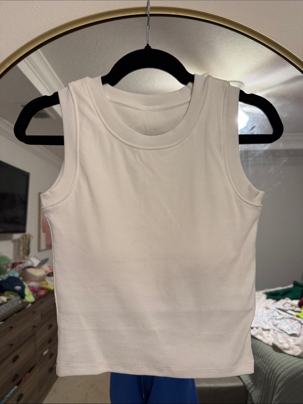 NWOT SSYS Ribbed Crew Neck Sleeveless Tank In Ivory - Picture 2 of 5
